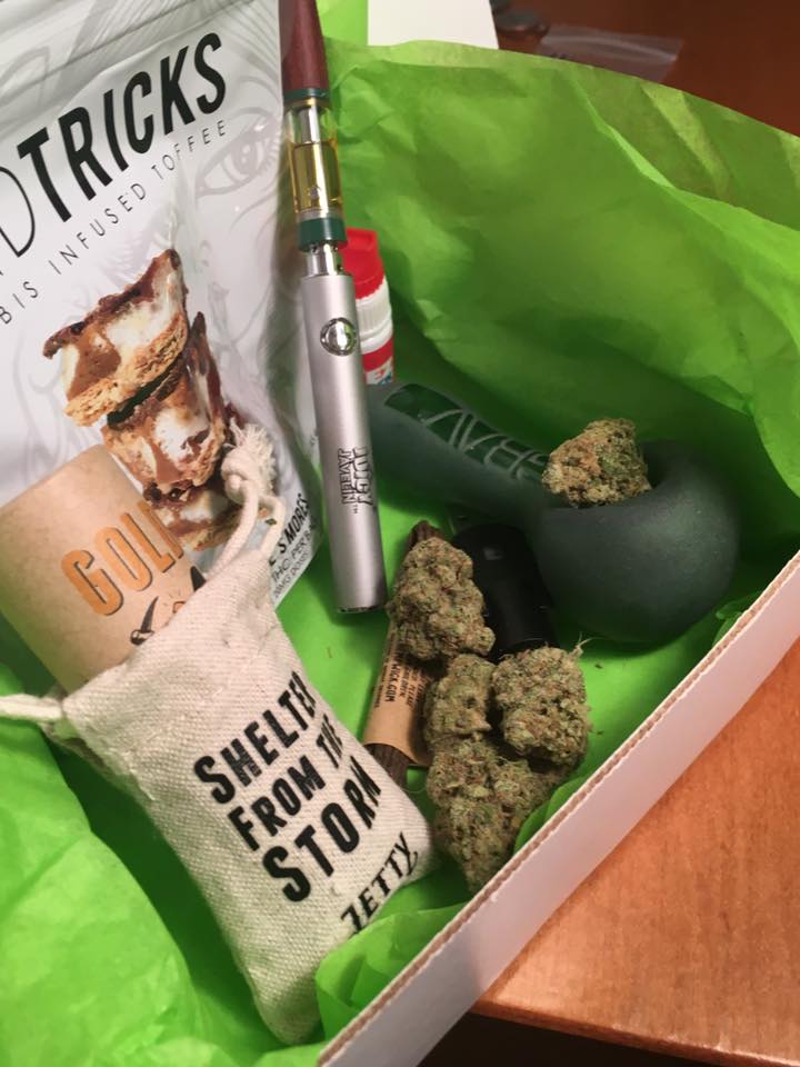 Holiday Gift Box joint delivery co